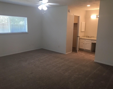 2618 Olster Drive - Photo Thumbnail 5