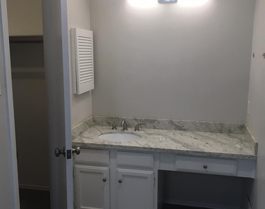 2618 Olster Drive - Photo Thumbnail 6