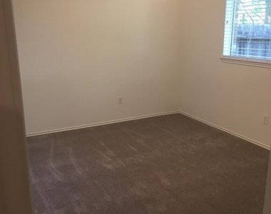 2618 Olster Drive - Photo Thumbnail 8