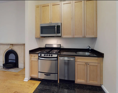  West 55th Street - Photo Thumbnail 2