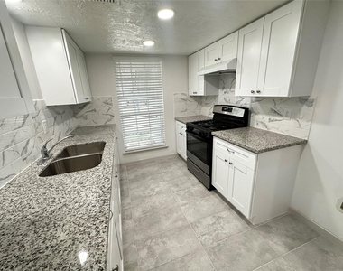 7718 Mosewood Street - Photo Thumbnail 2
