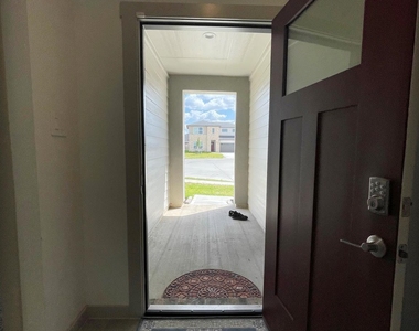 3902 Itzle Island Court - Photo Thumbnail 5