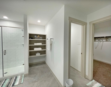 3902 Itzle Island Court - Photo Thumbnail 25