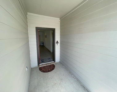 3902 Itzle Island Court - Photo Thumbnail 4