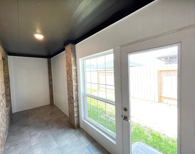 3902 Itzle Island Court - Photo Thumbnail 47