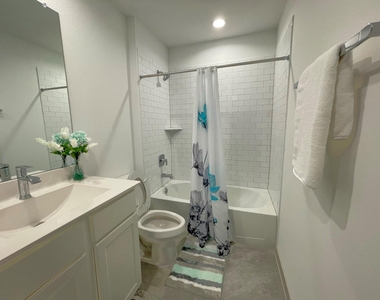 3902 Itzle Island Court - Photo Thumbnail 28