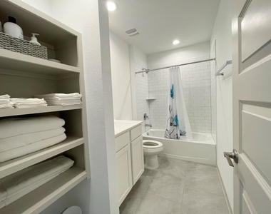 3902 Itzle Island Court - Photo Thumbnail 36