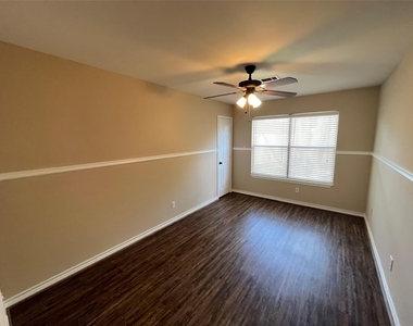 18203 Beaverdell Drive - Photo Thumbnail 9