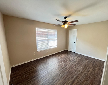 18203 Beaverdell Drive - Photo Thumbnail 6