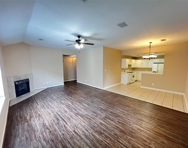 18203 Beaverdell Drive - Photo Thumbnail 4