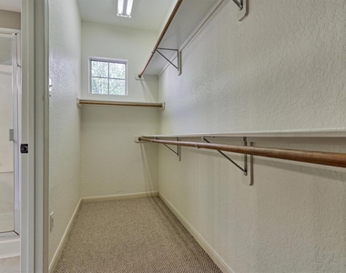 15 Cobble Gate Place - Photo Thumbnail 20