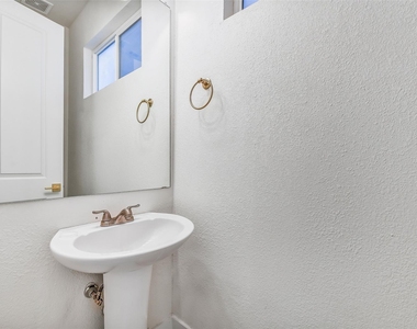 5906 Saint Augustine Street - Photo Thumbnail 13