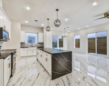 5906 Saint Augustine Street - Photo Thumbnail 10