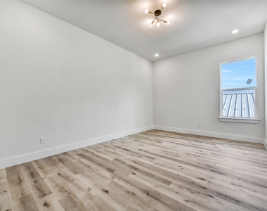 5906 Saint Augustine Street - Photo Thumbnail 23