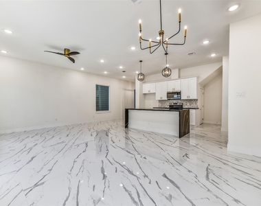 5906 Saint Augustine Street - Photo Thumbnail 12