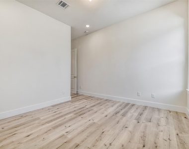 5906 Saint Augustine Street - Photo Thumbnail 26