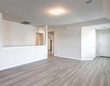 12703 Rio Nueces Lane - Photo Thumbnail 8