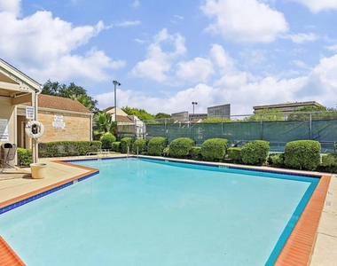 7900 N Stadium Drive - Photo Thumbnail 14