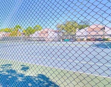 7900 N Stadium Drive - Photo Thumbnail 16