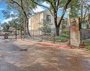 7900 N Stadium Drive - Photo Thumbnail 12