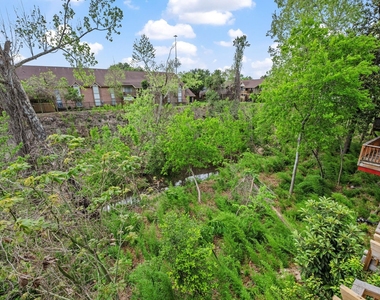 8211 Katy Freeway - Photo Thumbnail 15