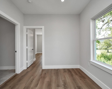4706 Gunter Street - Photo Thumbnail 14