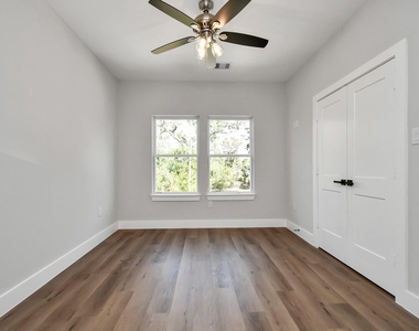 4706 Gunter Street - Photo Thumbnail 23