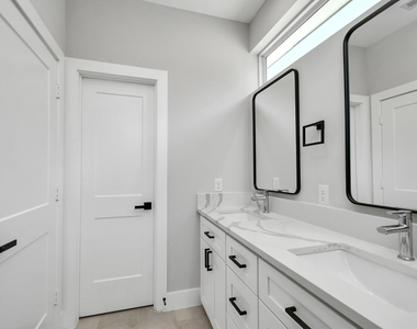 4706 Gunter Street - Photo Thumbnail 19