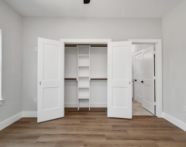 4706 Gunter Street - Photo Thumbnail 10