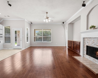 25609 Peppermill Creek Drive - Photo Thumbnail 21