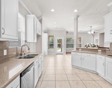 25609 Peppermill Creek Drive - Photo Thumbnail 12