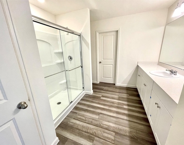 5915 Grantgrala Drive - Photo Thumbnail 8