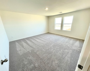 5915 Grantgrala Drive - Photo Thumbnail 7
