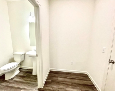 5915 Grantgrala Drive - Photo Thumbnail 18