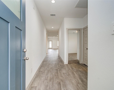 10602 Great Basin Drive - Photo Thumbnail 4