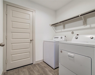10602 Great Basin Drive - Photo Thumbnail 33