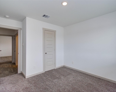 10602 Great Basin Drive - Photo Thumbnail 27
