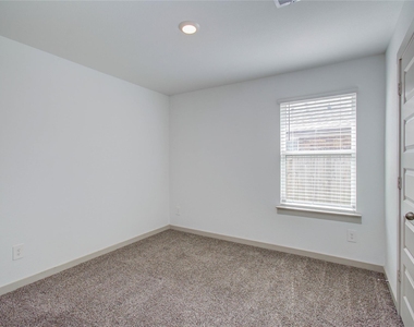 10602 Great Basin Drive - Photo Thumbnail 29