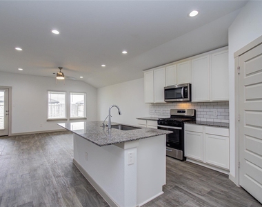 10602 Great Basin Drive - Photo Thumbnail 13