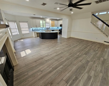 3709 Pinehurst Drive - Photo Thumbnail 17