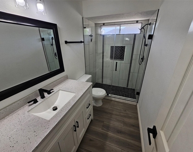 3709 Pinehurst Drive - Photo Thumbnail 28