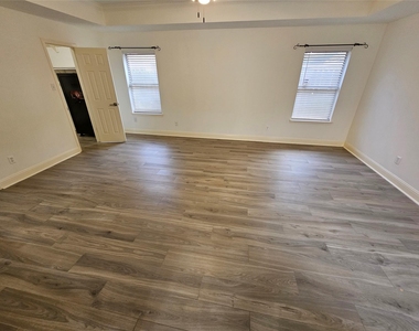 3709 Pinehurst Drive - Photo Thumbnail 19