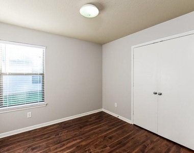 20639 Tealbrook Drive - Photo Thumbnail 9
