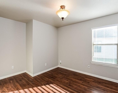 20639 Tealbrook Drive - Photo Thumbnail 3