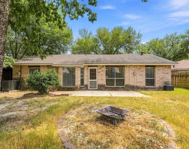 7623 Kite Hill Drive - Photo Thumbnail 24