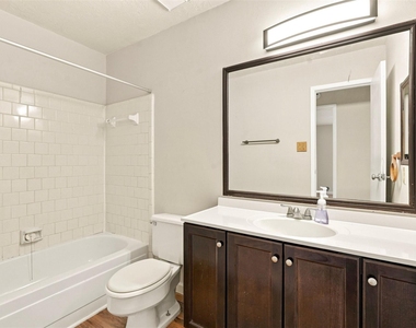 7623 Kite Hill Drive - Photo Thumbnail 14