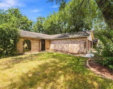 7623 Kite Hill Drive - Photo Thumbnail 1