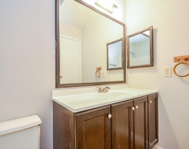 7623 Kite Hill Drive - Photo Thumbnail 24