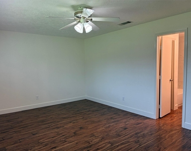 17034 Coachmaker Drive - Photo Thumbnail 12