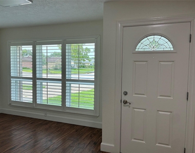 17034 Coachmaker Drive - Photo Thumbnail 2